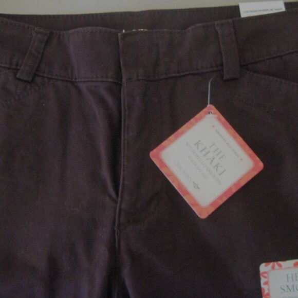 DOCKERS The Khaki-Women's Size 6M-Boot Cut-Flattens and Flatters the Tummy NEW - Picture 1 of 11